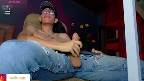 david_huge — Stripchat recorded stream image, 22.01.2026 02:40