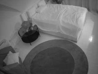 voyeurcam-julmodels-whitebed-4 — Camsoda recorded stream image, 15.01.2026 13:30
