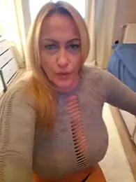 Isabellaa04 — Stripchat recorded stream screenshot (25 Jan 2026)