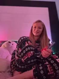 AnastasiaAniess — Stripchat recorded stream screenshot (26 Jan 2026)