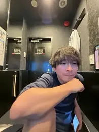 yuuki8910 — Stripchat recorded stream screenshot (27 Jan 2026)