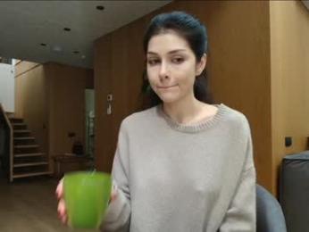 milla_bella — Chaturbate recorded stream screenshot (27 Jan 2026)