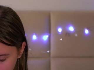 leilagladish — Camsoda recorded stream image, 28.01.2026 07:00