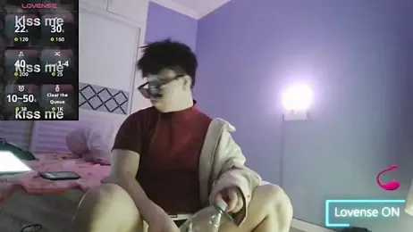 shuai321 — Stripchat recorded stream image, 28.01.2026 12:00