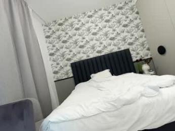 ehotlovea — Chaturbate recorded stream screenshot (03 Mar 2025)