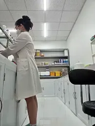 HinaLovely — Stripchat recorded stream screenshot (02 Feb 2026)