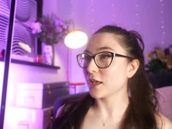 littlee33 — Chaturbate recorded stream image, 02.02.2026 21:10