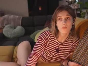 petitecut — Chaturbate recorded stream screenshot (02 Feb 2026)