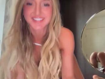 dreamyylilah — Chaturbate recorded stream screenshot (04 Feb 2026)