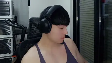 Tkcqcc — Stripchat recorded stream image, 05.02.2026 10:30