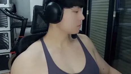 Tkcqcc — Stripchat recorded stream image, 05.02.2026 10:30