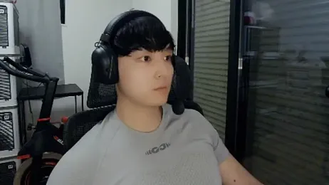 Tkcqcc — Stripchat recorded stream image, 05.02.2026 10:30