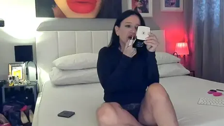 simonacavali — Stripchat recorded stream screenshot (05 Feb 2026)