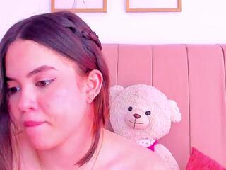 Bella Fontana — Flirt4free recorded stream screenshot (05 Feb 2026)