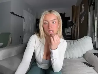 meggsworld — Stripchat recorded stream screenshot (05 Feb 2026)