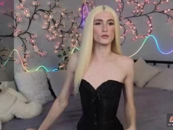 kris_mon — Chaturbate recorded stream screenshot (07 Feb 2026)