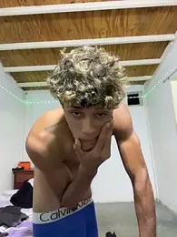 meliodas_23cm — Stripchat recorded stream image, 09.02.2026 03:50