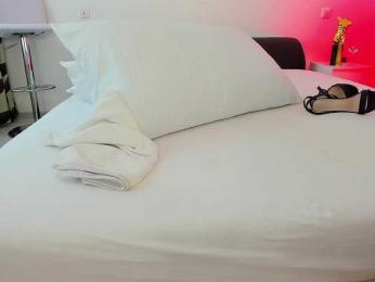 Laranya — Bongacams recorded stream screenshot (09 Feb 2026)