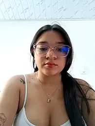 -VICKKY — Stripchat recorded stream screenshot (09 Feb 2026)