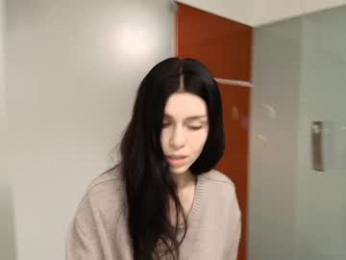 milla_bella — Chaturbate recorded stream screenshot (09 Feb 2026)