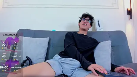 Cum_hunters — Stripchat recorded stream image, 11.02.2026 03:30