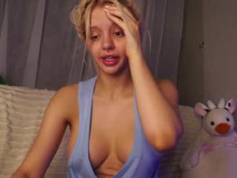 lesi_moonie — Chaturbate recorded stream image, 05.03.2025 04:00