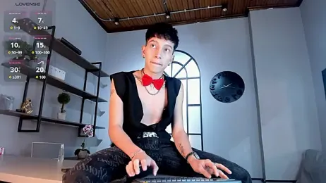 Tiam_muller — Stripchat recorded stream screenshot (13 Feb 2026)