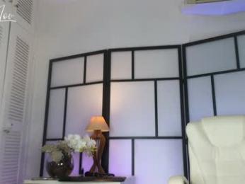 jully_lov — Chaturbate recorded stream screenshot (13 Feb 2026)