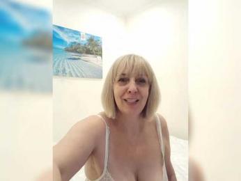 mery8poppins — Bongacams recorded stream screenshot (13 Feb 2026)