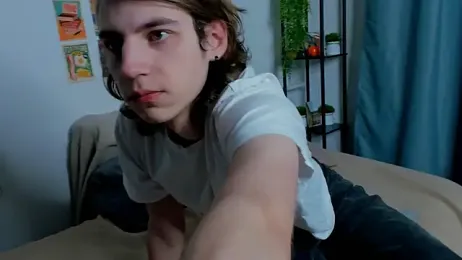 AvenGlow — Stripchat recorded stream image, 16.02.2026 05:20