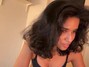 mriea_ — Chaturbate recorded stream image, 16.02.2026 04:40