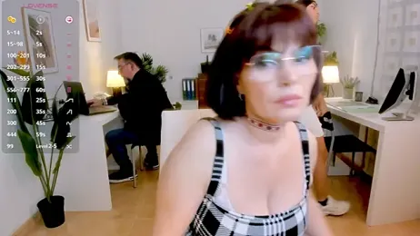 bluediamondsdreams — Stripchat recorded stream screenshot (16 Feb 2026)