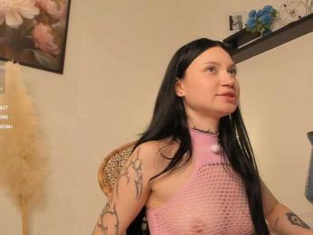 PLUXURY- — Bongacams recorded stream screenshot (17 Feb 2026)