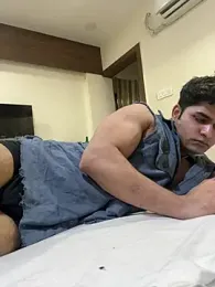 Vihaaanfucks — Stripchat recorded stream screenshot (18 Feb 2026)