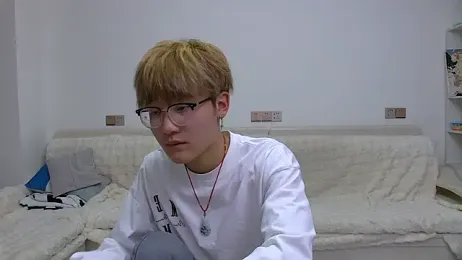 KK-cuteboy — Stripchat recorded stream screenshot (18 Feb 2026)