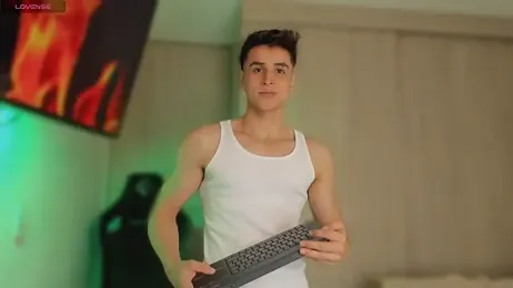 thomklein — Stripchat recorded stream image, 18.02.2026 20:40