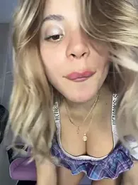 _Alicee_1 — Stripchat recorded stream screenshot (19 Feb 2026)