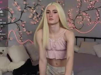 kris_mon — Chaturbate recorded stream screenshot (19 Feb 2026)