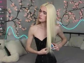 kris_mon — Chaturbate recorded stream screenshot (19 Feb 2026)