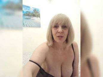 mery8poppins — Bongacams recorded stream screenshot (19 Feb 2026)