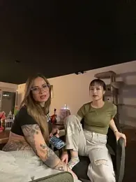 Etwas_neugierig — Stripchat recorded stream screenshot (19 Feb 2026)