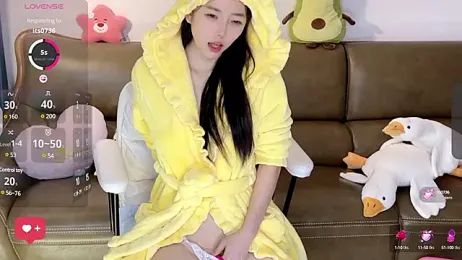 ziyu111 — Stripchat recorded stream image, 06.03.2025 04:30