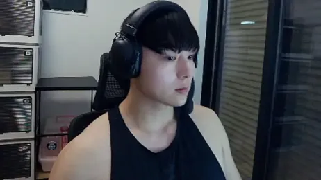 Tkcqcc — Stripchat recorded stream image, 20.02.2026 10:40