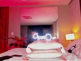 emmawilliams1 — Camsoda recorded stream image, 06.03.2025 04:00