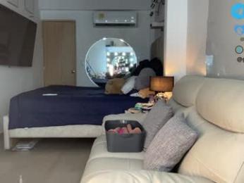 _gummies15 — Chaturbate recorded stream screenshot (21 Feb 2026)