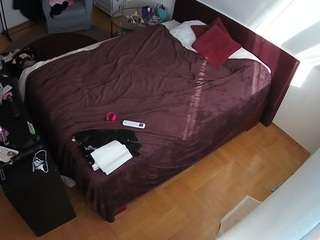 voyeurcam-julmodels-whitebed-2 — Camsoda recorded stream screenshot (20 Feb 2026)