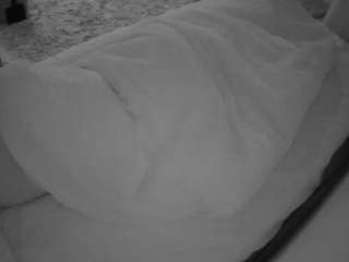 voyeurcam-julmodels-whitebed-4 — Camsoda recorded stream image, 22.02.2026 00:00