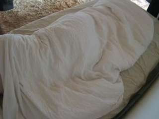 voyeurcam-julmodels-whitebed-4 — Camsoda recorded stream image, 22.02.2026 00:00