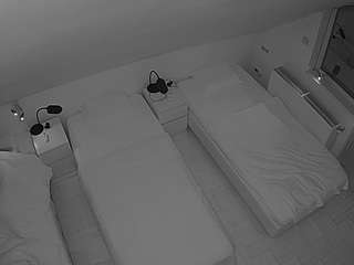 voyeurcam-julmodels-bed-7 — Camsoda recorded stream image, 20.02.2026 19:00