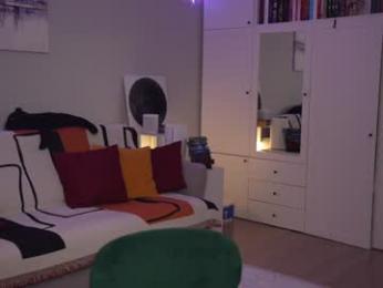 _blackbee_ — Chaturbate recorded stream image, 06.03.2025 10:10